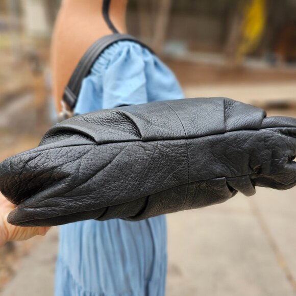 MARGOT Black Leather Shoulder Bag Pre-owned - Picture 7 of 10